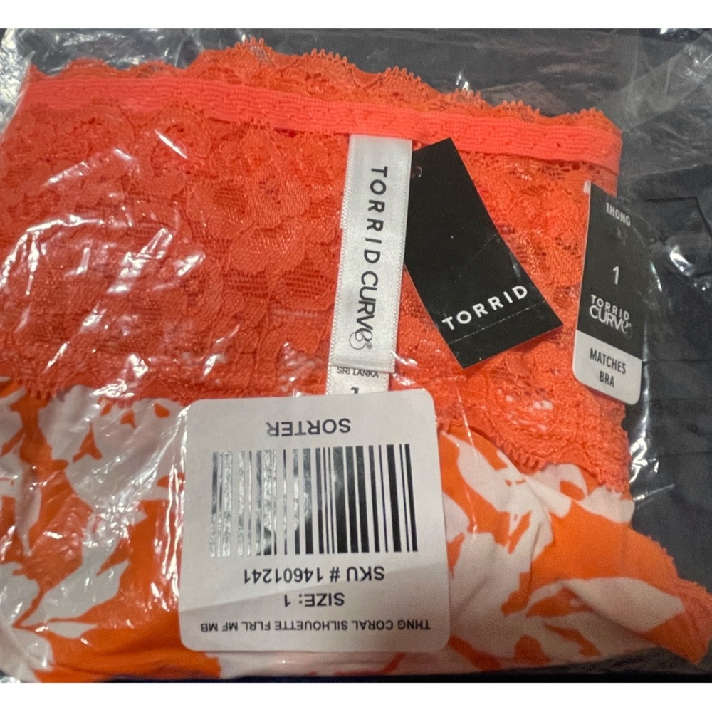 Torrid Coral Floral Bra (40DDD) and Thong (1X) Set NWT - Picture 11 of 12